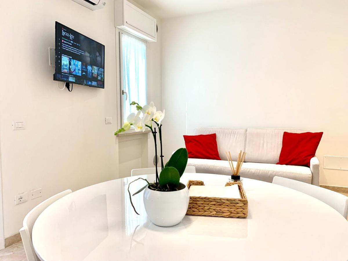 Suite Claudia Sirmione Exterior photo
